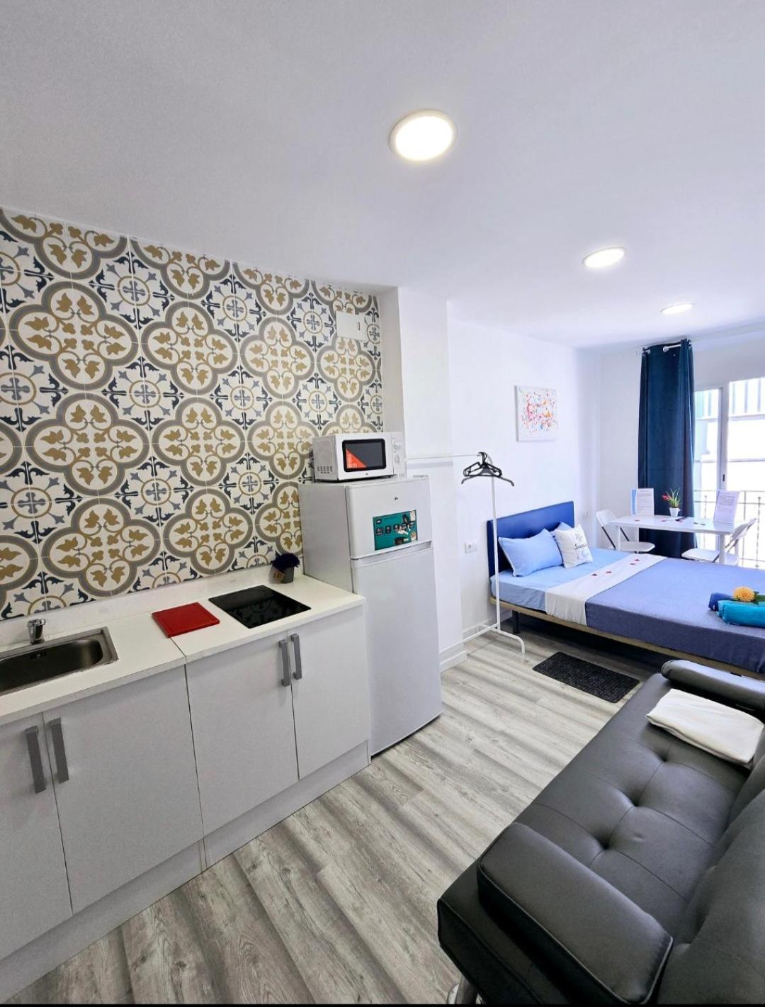 Apartamento Metro Manises Y Aeropuerto Bagian luar foto