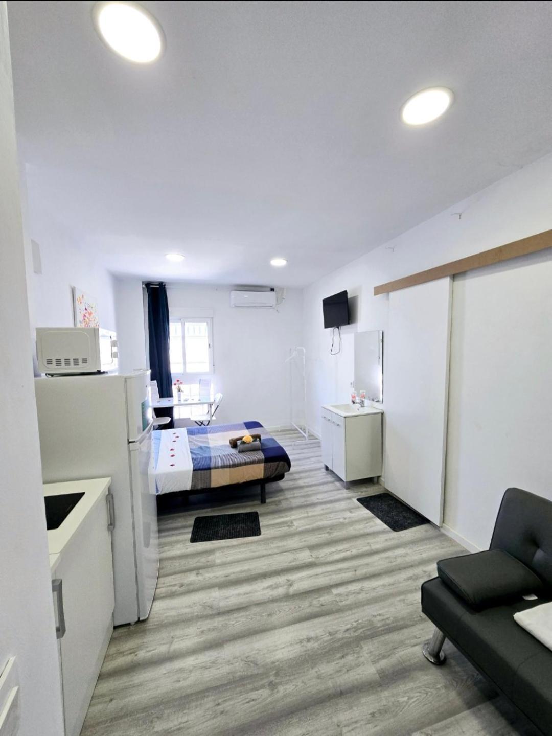 Apartamento Metro Manises Y Aeropuerto Bagian luar foto